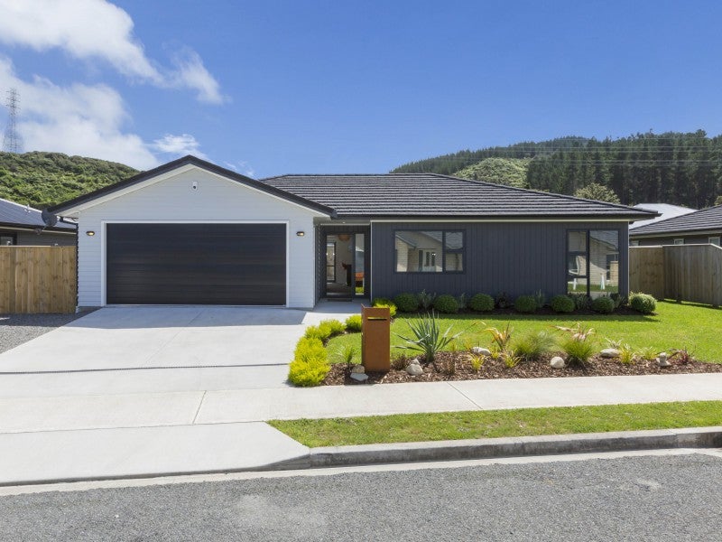 5 Cory Jane Grove, Riverstone Terraces, Upper Hutt - Carousel 1