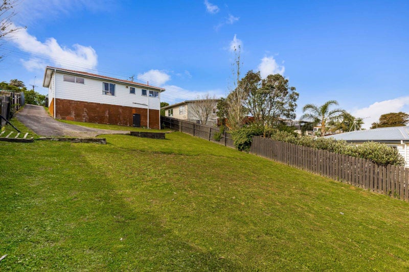 33 Triangle Road, Massey, Auckland - Carousel 10