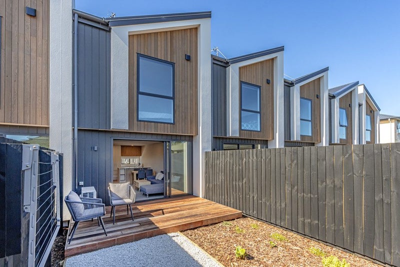 5/8 Tonga Place, Riccarton, Christchurch - Carousel 1