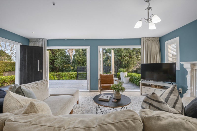 24 Nikau Road, Waiheke Island , Waiheke Island - Carousel 2