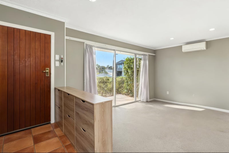 4 Splitt Avenue, Glenview, Hamilton - Carousel 2