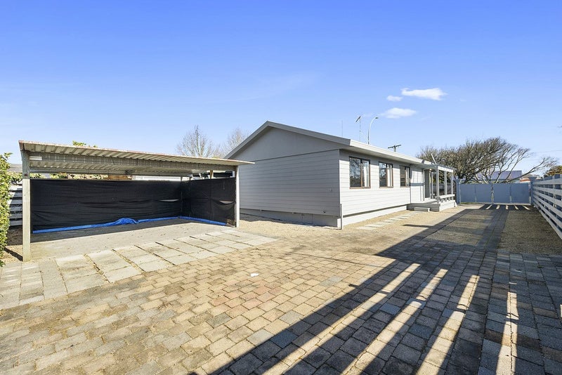 128 Galloway Street, Hamilton East, Hamilton - Carousel 14