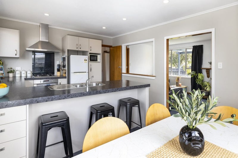 9 Mcfarlane Place, Springlands, Blenheim - Carousel 2
