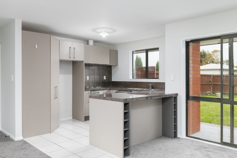 14 Reserve Close, Woolston, Christchurch - Carousel 2