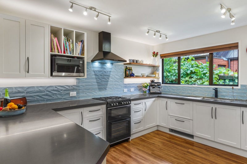 33 Highland Place, Avonhead, Christchurch - Carousel 1