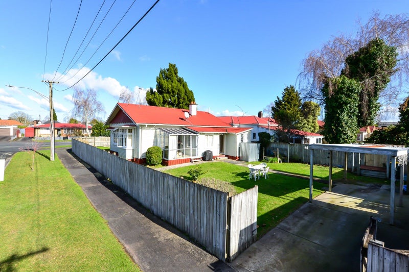 67 Te Aroha Street, Hamilton East, Hamilton - Carousel 2