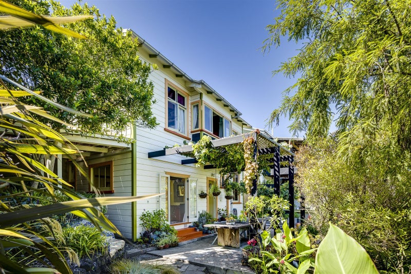 1 Lawrence Road, Hospital Hill, Napier - Carousel 1
