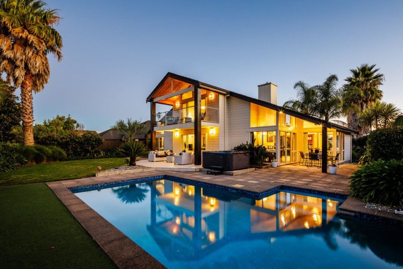 15 The Esplanade, Huntington, Hamilton - Carousel 1