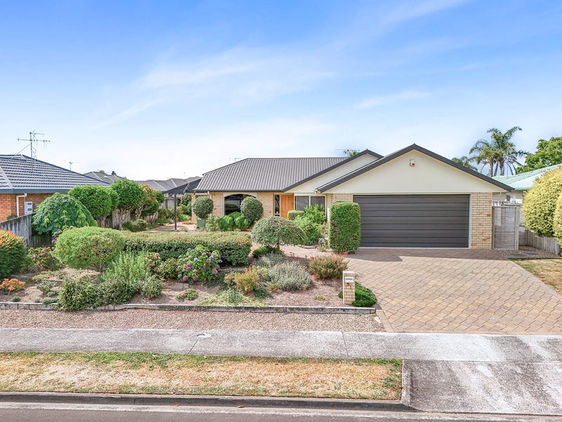 51 Edenpark Drive, Rototuna North, Hamilton - Carousel 1