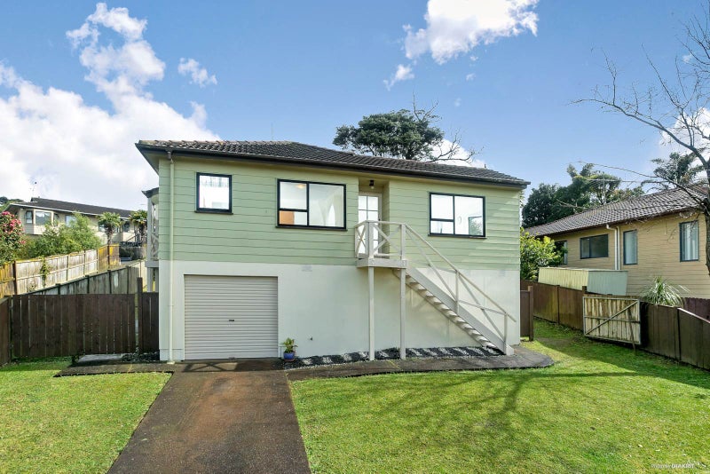 54 Holmes Drive South, Massey, Auckland - Carousel 2