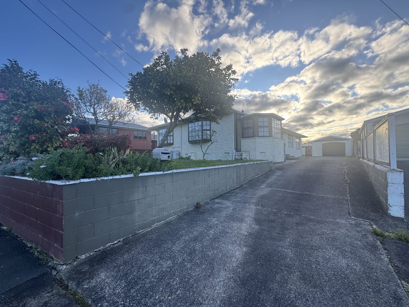 28 Fitzroy Avenue, Fitzroy, Hamilton - Carousel 1