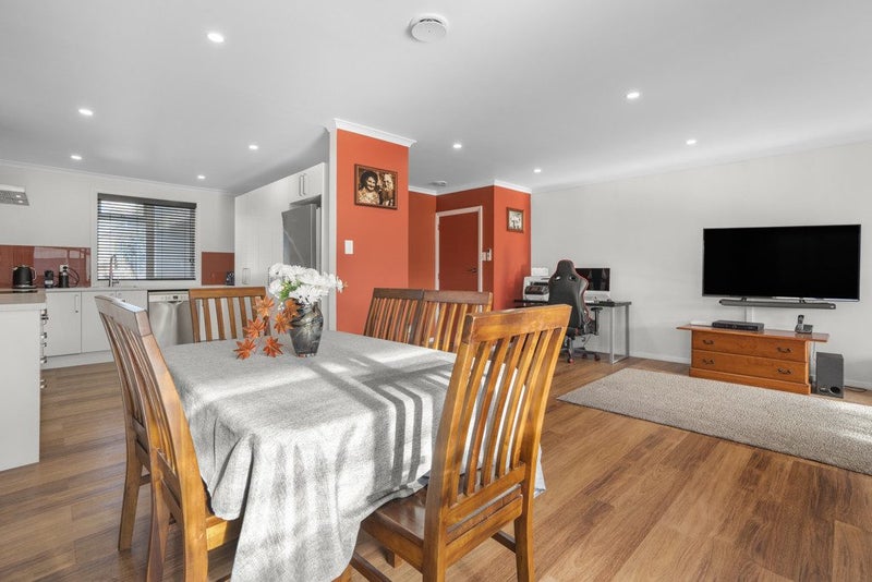 267 Oxford Terrace, Avalon, Lower Hutt - Carousel 2