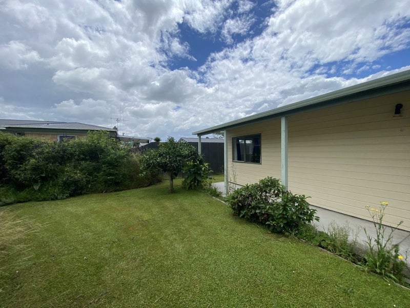 16 Coleridge Drive, Enderley, Hamilton - Carousel 2