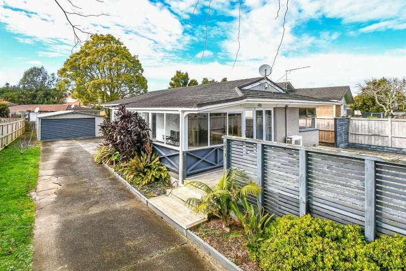 22 Mirrabooka Avenue, Botany Downs, Auckland - Carousel 11