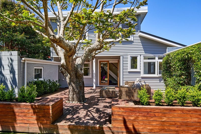 57 Kensington Avenue, Petone, Lower Hutt - Carousel 1