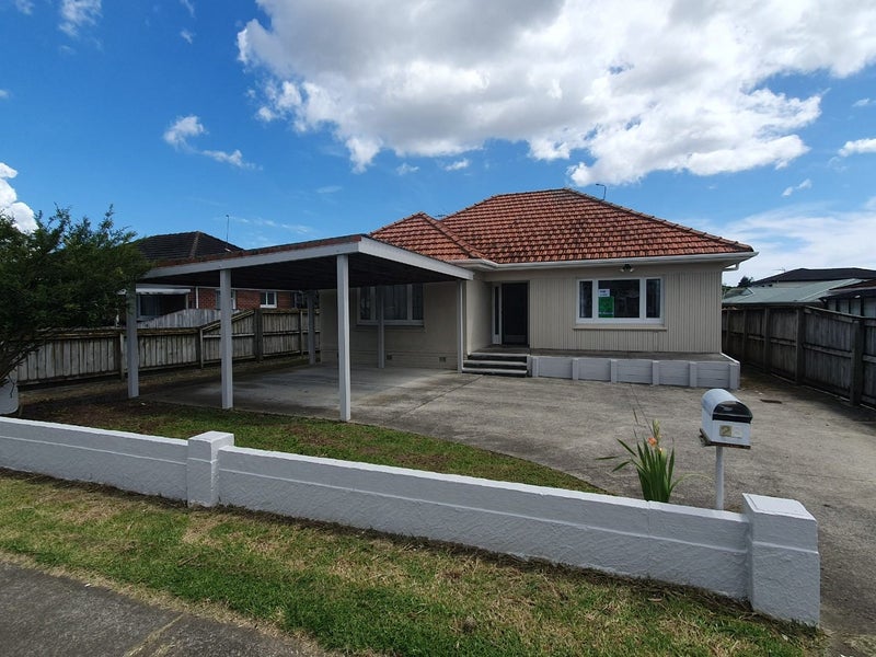 28 Omagh Avenue, Papatoetoe, Auckland - Carousel 1