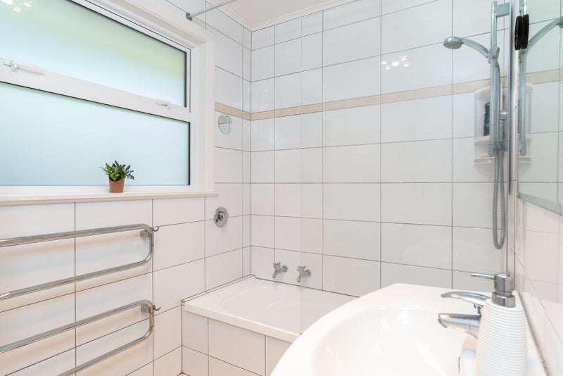 20 Pinehaven Road, Pinehaven, Upper Hutt - Carousel 2