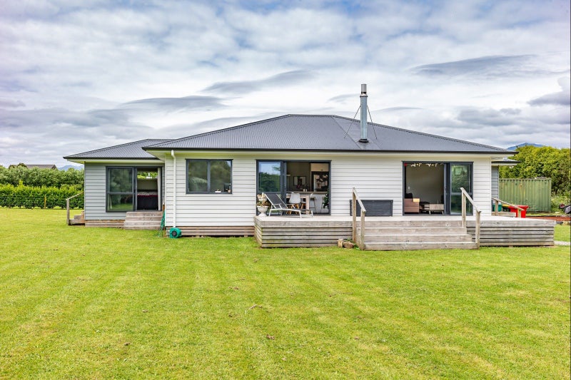 12 Faydon Close, Ohau, Levin - Carousel 1