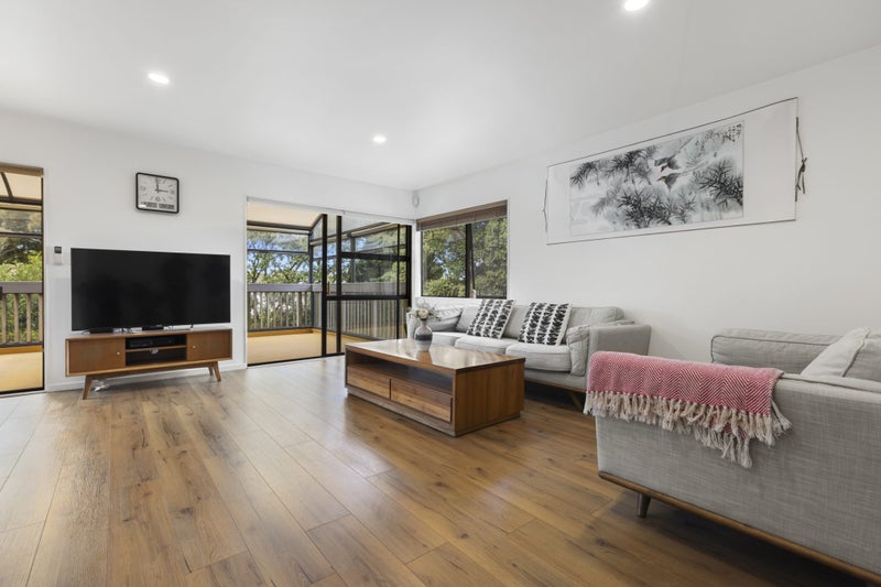 2/34 Sycamore Drive, Sunnynook, Auckland - Carousel 2