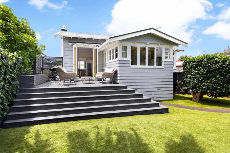 70 Pah Road, Royal Oak, Auckland - Carousel 1