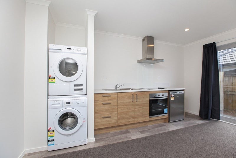 1/9 Hibiscus Avenue, Hamilton Lake, Hamilton - Carousel 2