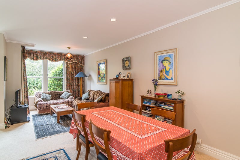 2/23 Glenbervie Terrace, Thorndon, Wellington - Carousel 2