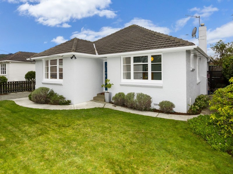 2 Brentwood Street, Trentham, Upper Hutt - Carousel 2