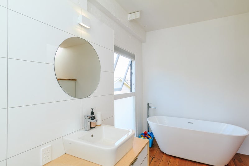 2/11 Kensington Avenue, Petone, Lower Hutt - Carousel 20