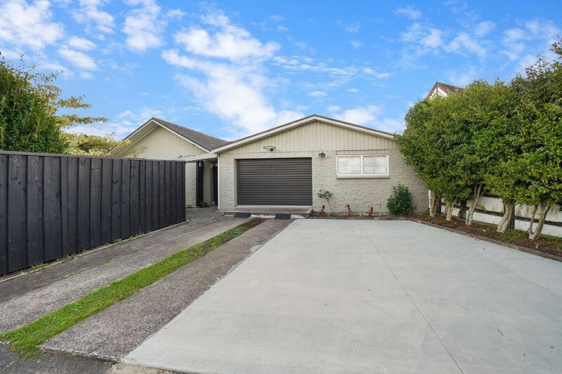 1 Camellia Place, Hamilton Lake, Hamilton - Carousel 16