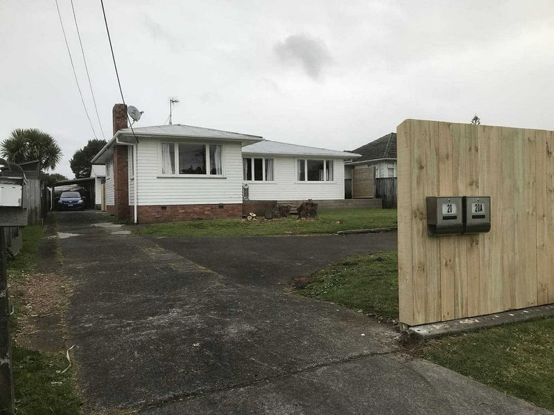 20 Stokes Avenue, Te Atatu Peninsula, Auckland - Carousel 2