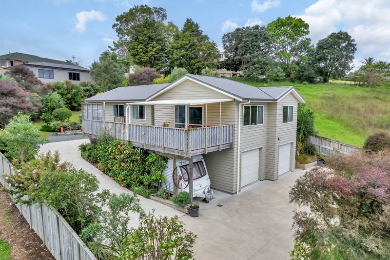 9 Eileen Stephens Place, Tikipunga, Whangarei - Carousel 1