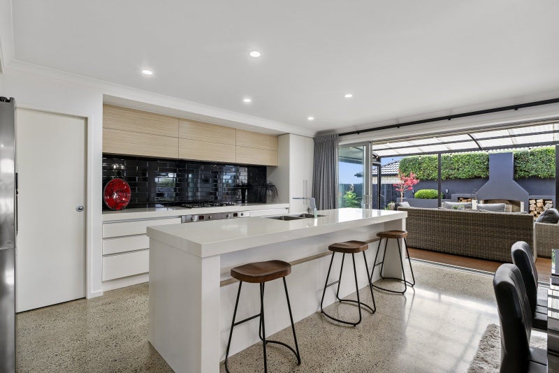 189 Rowesdale Drive, Ohauiti, Tauranga - Carousel 1