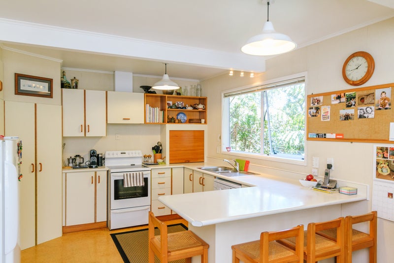21 Timaru Grove, Kelson, Lower Hutt - Carousel 2