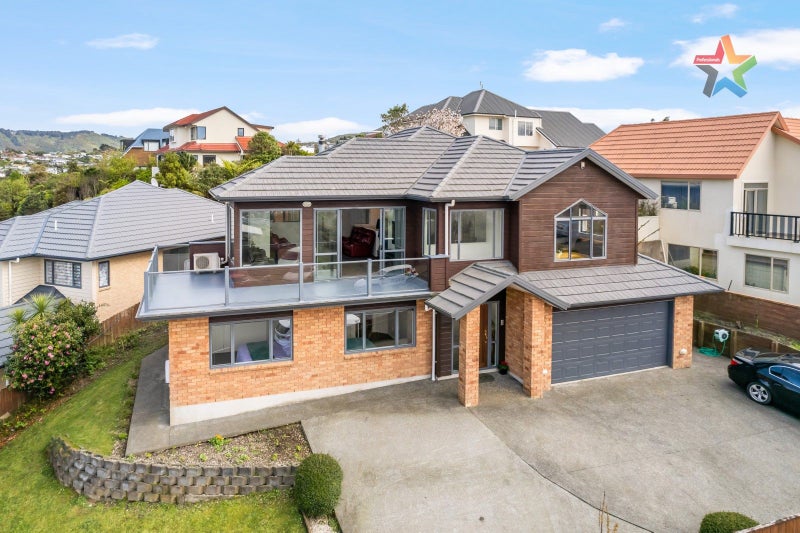 84 Cypress Drive, Maungaraki, Lower Hutt - Carousel 1