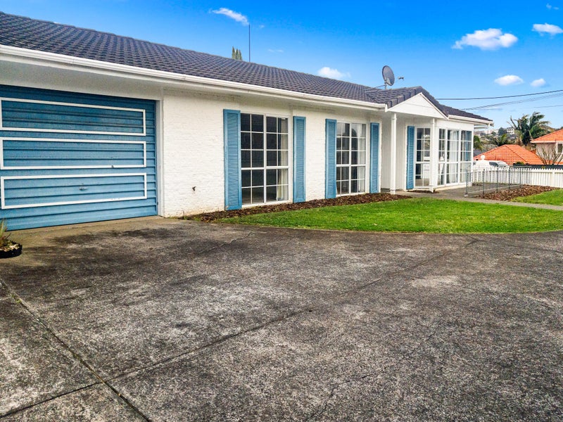 1/5 Napoleon Avenue, Milford, Auckland - Carousel 13