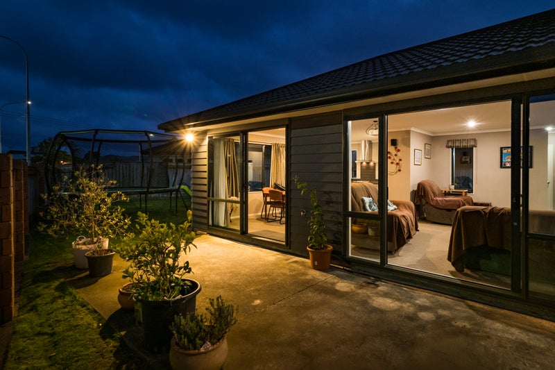8 Angelina Way, Kelvin Grove, Palmerston North - Carousel 25