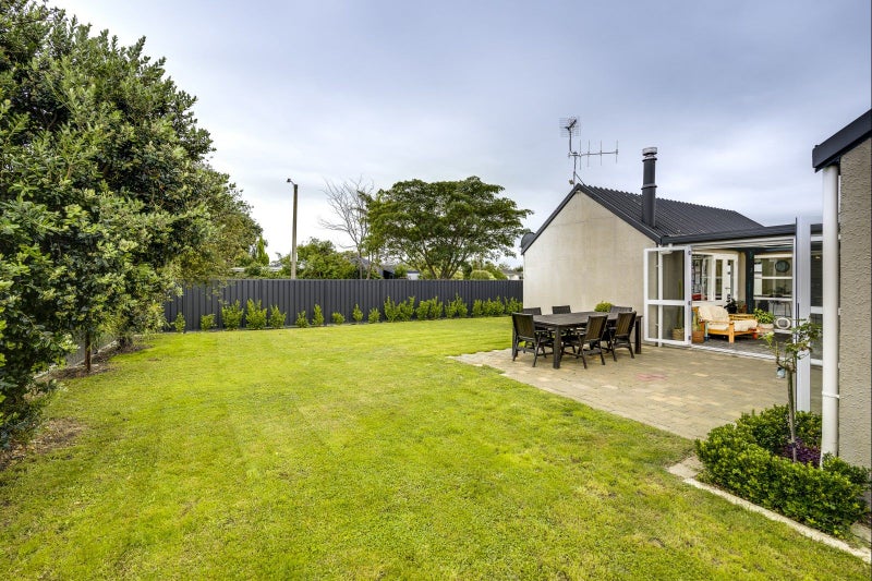 1 Glasgow Place, Tamatea, Napier - Carousel 18