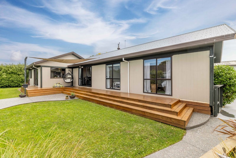 14 Peckham Lane, Woolston, Christchurch - Carousel 1