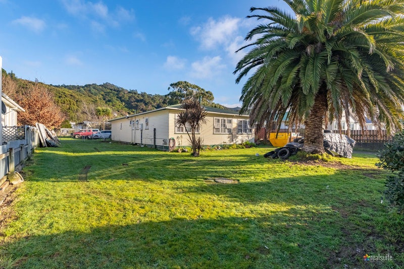61 Westminster Road, Wainuiomata, Lower Hutt - Carousel 2
