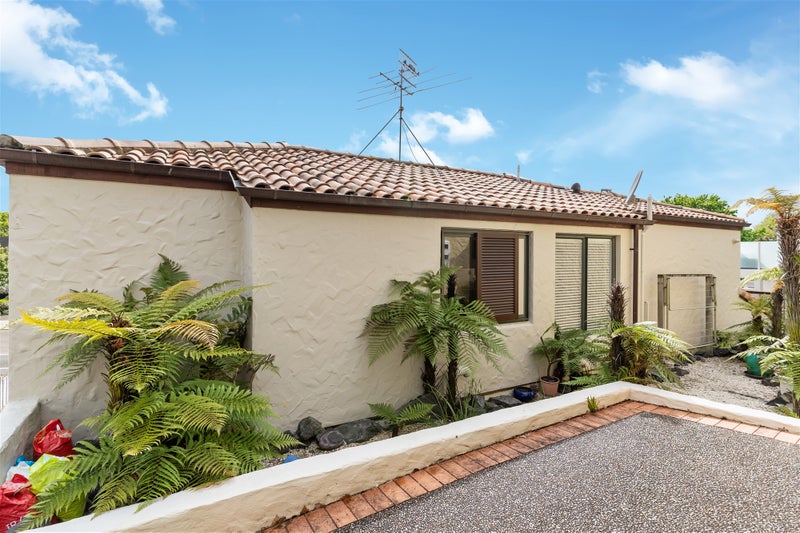 1/26 Oakwood Grove, Eastern Beach, Auckland - Carousel 31