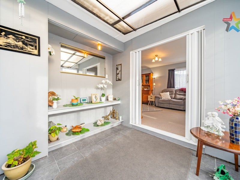 42 Coast Road, Wainuiomata, Lower Hutt - Carousel 2
