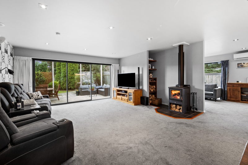 18 Somerset Grove, Allenton, Ashburton - Carousel 1