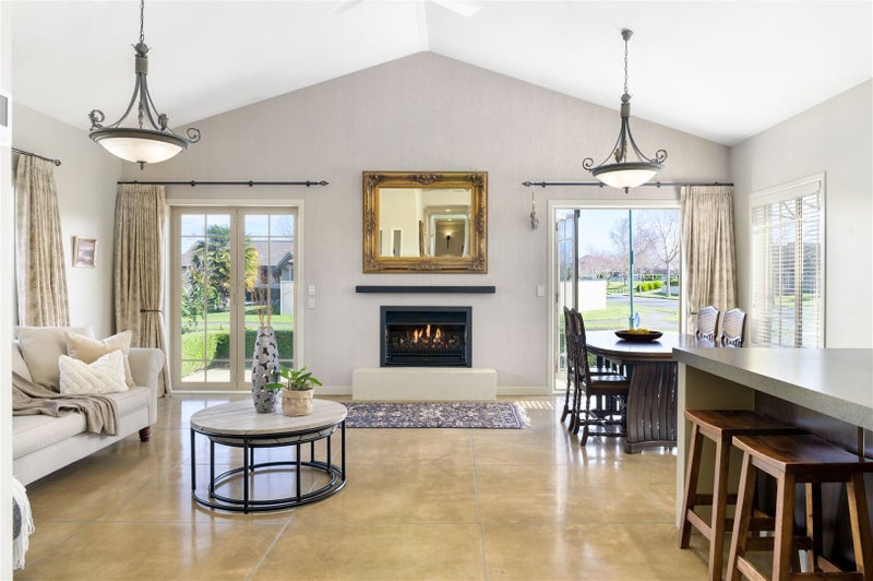 69 Wiltshire Drive, Huntington, Hamilton - Carousel 1