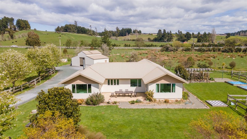 233 Westdale Road, Redwood Valley - Carousel 1