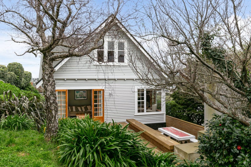 118 Overtoun Terrace, Hataitai, Wellington - Carousel 1