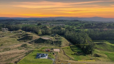 111 Otutira Drive, Taupo - Carousel 1