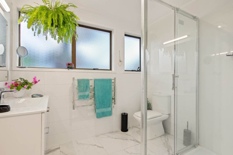 21B Glucina Place, Glen Eden, Auckland - Carousel 20