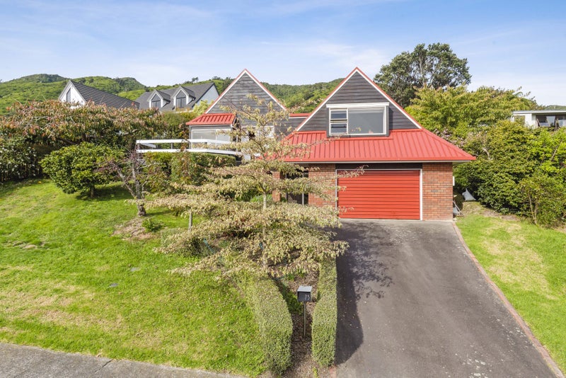 75 Huia Street, Waikanae - Carousel 21