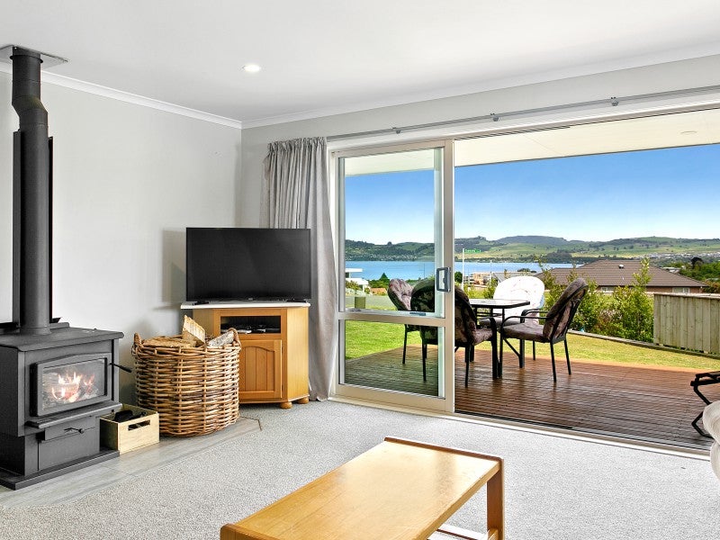 45 Botanical Heights Drive, Waipahihi, Taupo - Carousel 2