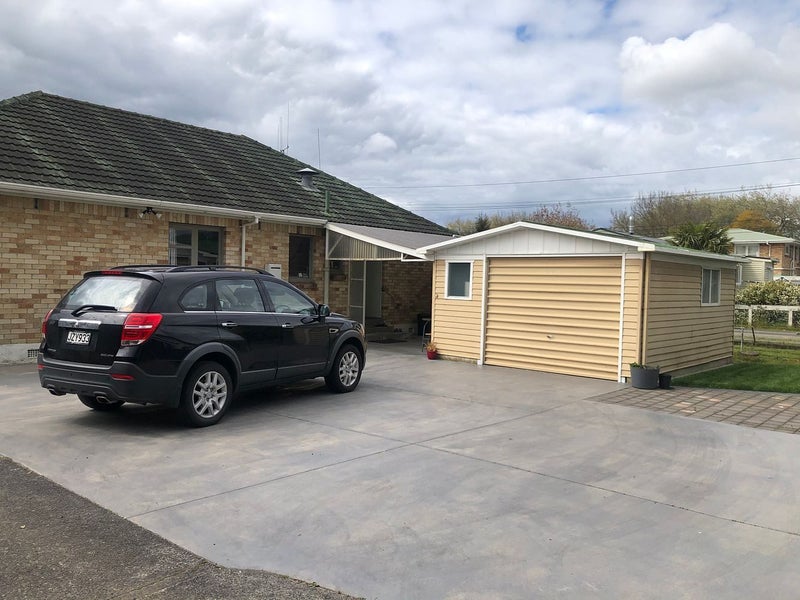 9 Garnett Avenue, Forest Lake, Hamilton - Carousel 9